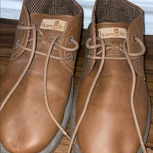 Brown lace up some dress shoes